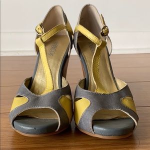 Like new Seychelles heels